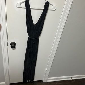 Urban Outfitters Gorgeous Black Pant dress in pleated fabric Size S